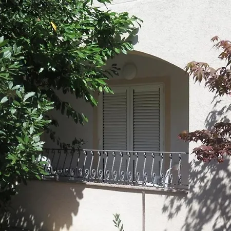 Studio In With Balcony, Air Condition, Wifi Daire *